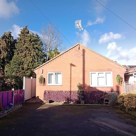 Cosy Bungalow In A Handy Location Market Harborough Exterior photo